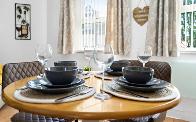 Stay In Cardiff Canton St. John's Court Apartment