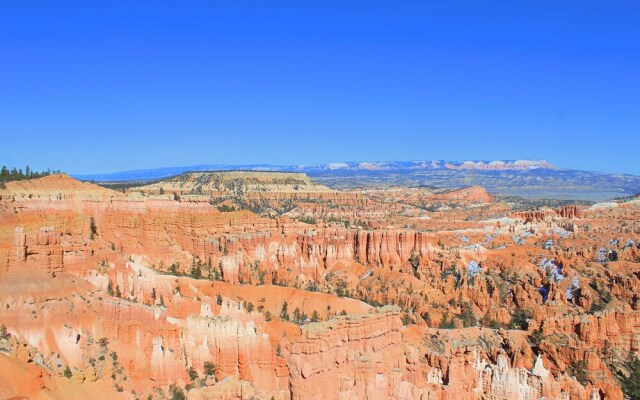Bryce UpTop Lodge