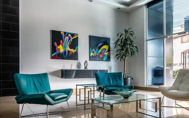 Diaphanous Urban Apartment