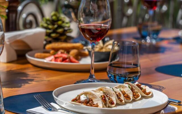 Elementa Boutique Hotel