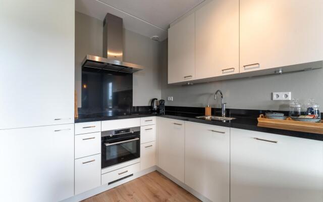 Fine holiday home 300 m from the Oosterschelde estuary