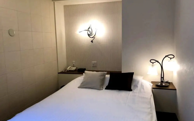 HOTEL 3o'clock TENNOJI