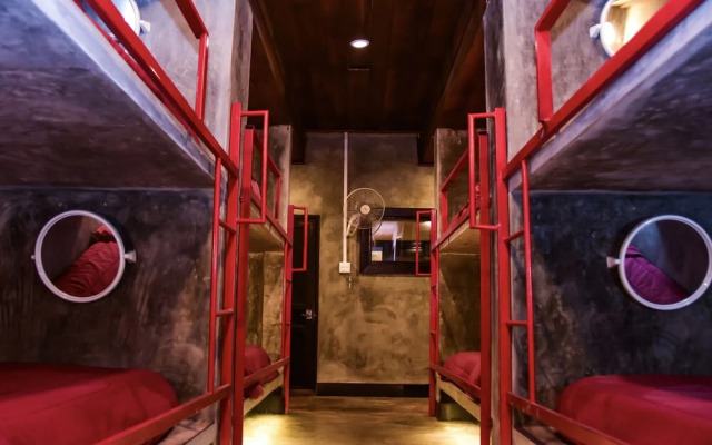 Mad Monkey Luang Prabang