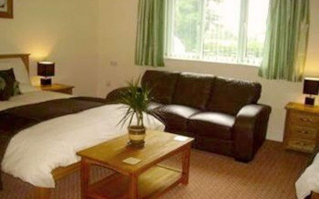 The Woodridge Inn Hotel