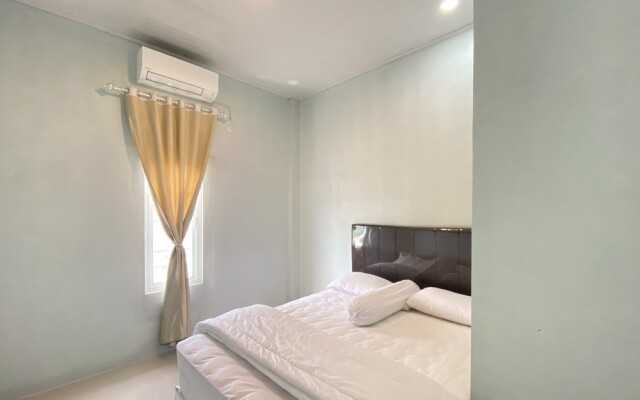 RedDoorz Syariah near Kantor Bupati Pantai Pandan