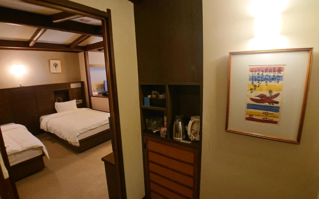 Kasuga Hotel – Guest Rooms – Nara