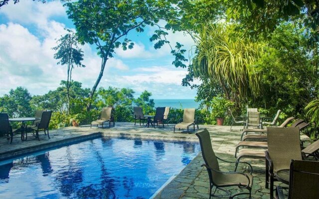 La Paloma Lodge