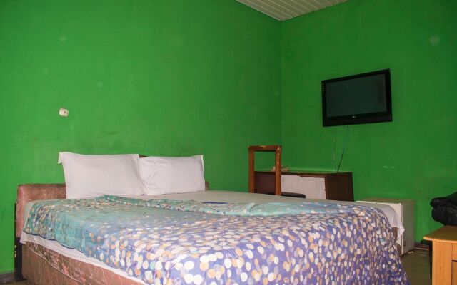 Jolac Hotel And Suites