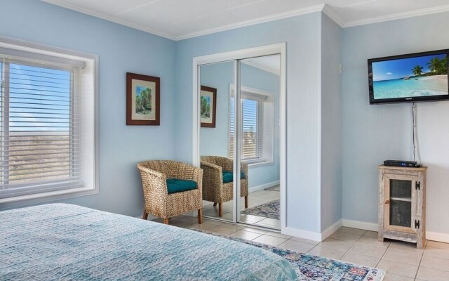 Island 112 3 Bedroom Condo