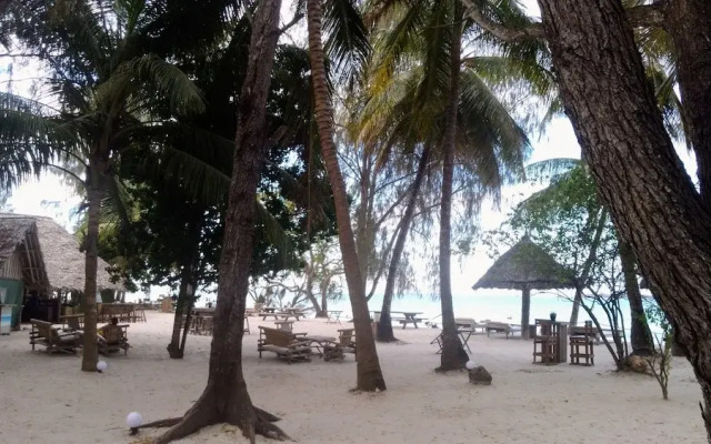Mikadi Beach Camp
