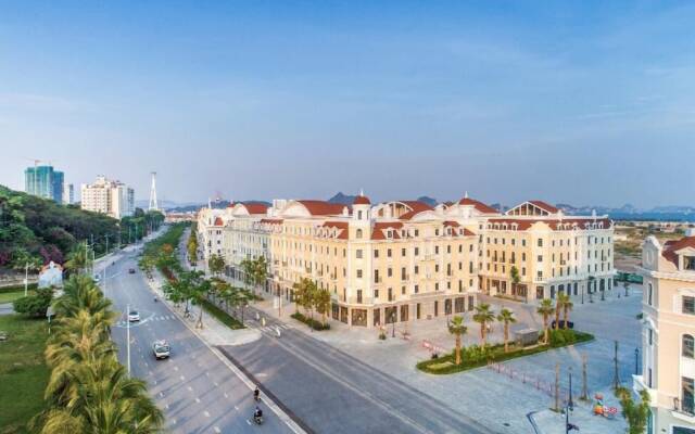 Emerald Halong Hotel