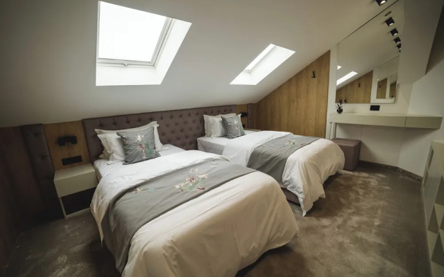 Luxury Hotel King Bo