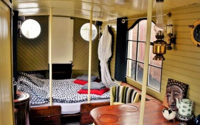 Floating B&B De Griend