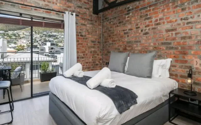 2 Bed Loft Sea Point Views