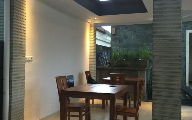Wates Sari Villa
