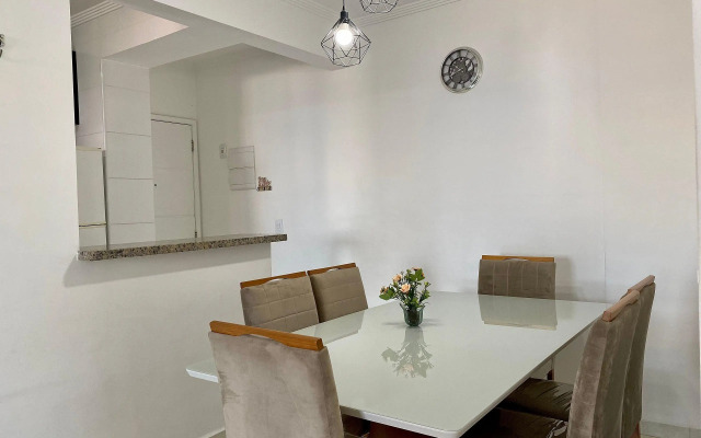 A033- 2 Dorm c/ Suíte | Churrasqueira e Wi-Fi