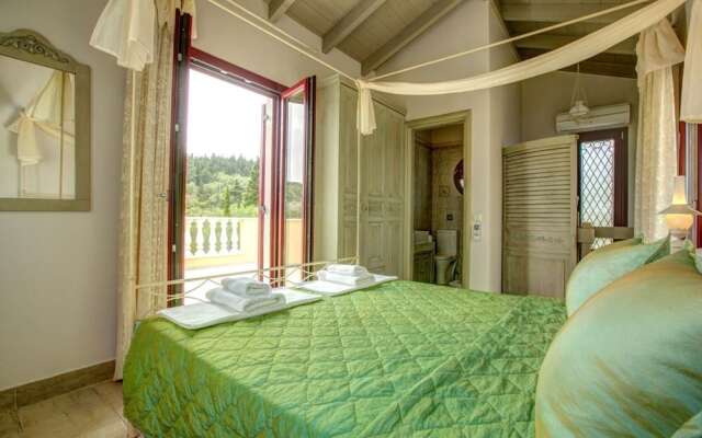 Kalliope Villa - Classic Modern With a Splash of Glam