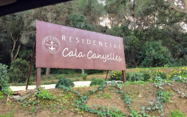 Cala Canyelles Holidays Apartments