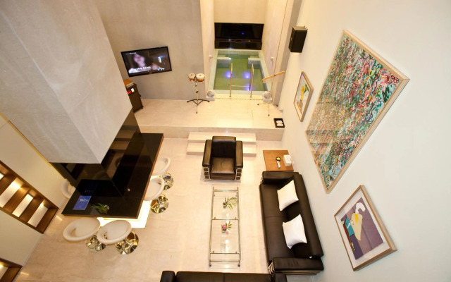 Yuwon Hotel