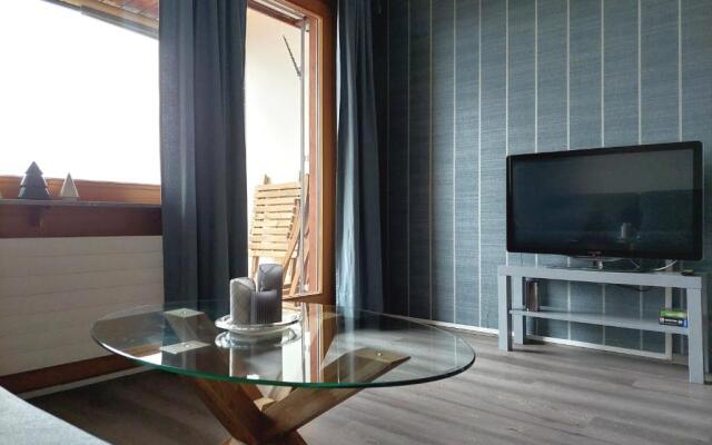 LAAX central holiday apartment with pool & sauna