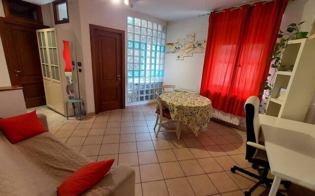 Apartment Near The Metro