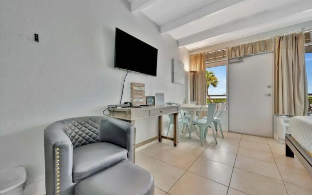 Bahia Waterview Suite Pool Tennis Beach Fishing
