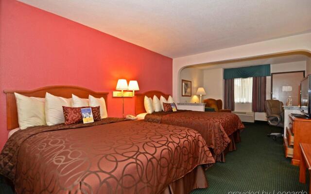 Econo Lodge Inn & Suites