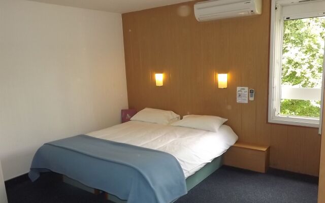 Brit Hotel Essentiel Pau Lescar