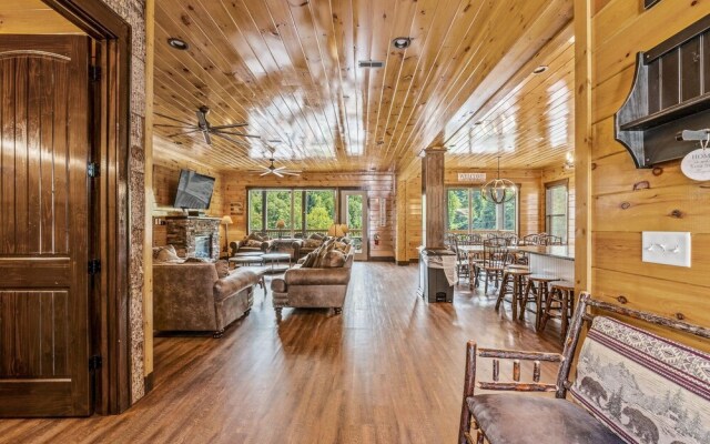 The Majestic Pine Retreat 13 Bedroom Home by Redawning