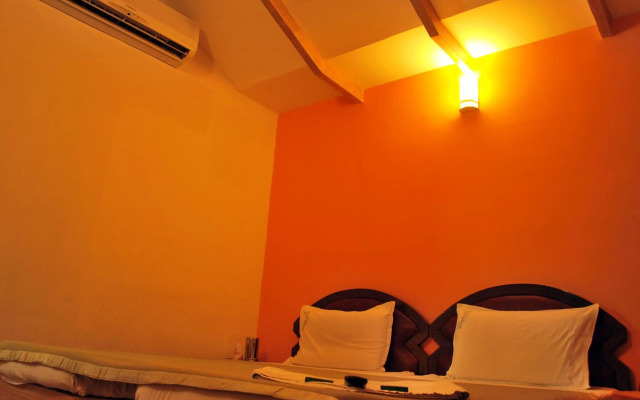 Hotel Temple City