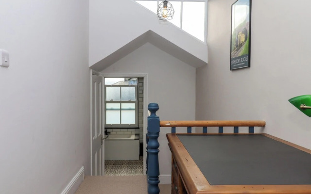 12 Salisbury Terrace