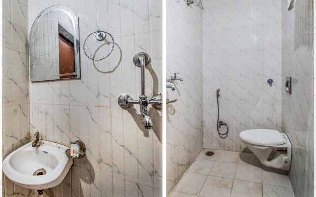 Hotel Blue Sapphire by OYO Rooms