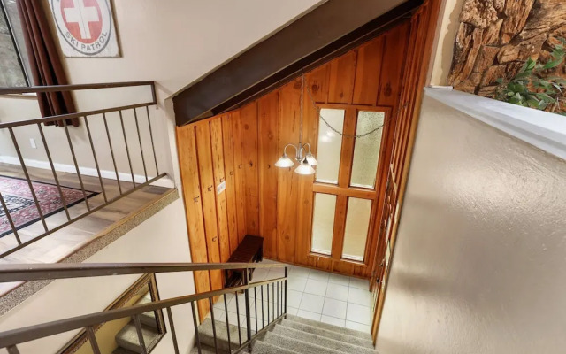 Heavenly Haven - Hot Tub + Seasonal HOA Pool