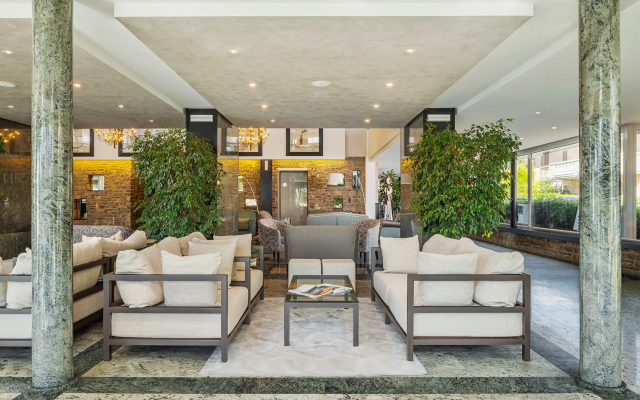 Hotel Excelsior