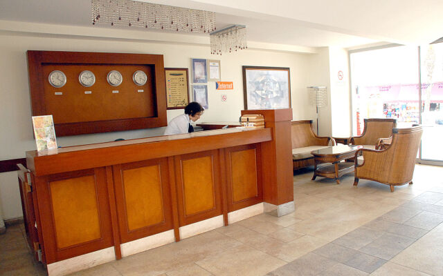 Queen Resort Hotel
