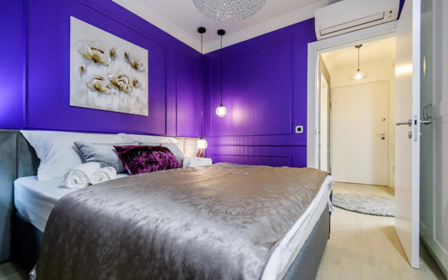DiVine Luxury Apartment Purple