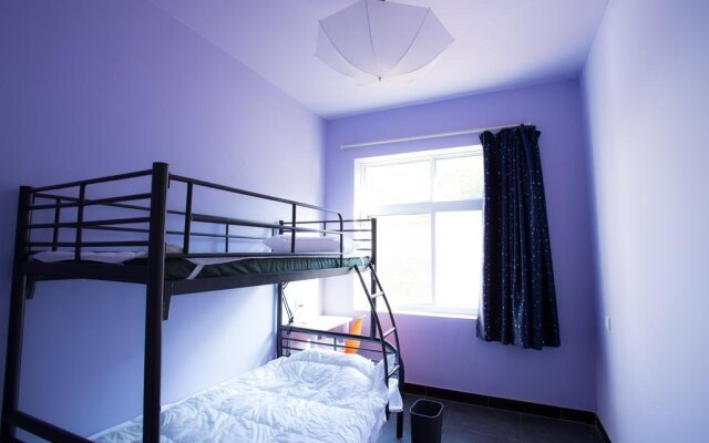 G‘night Youth Hostel