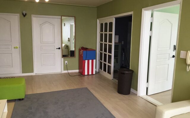 Suwon Guesthouse 2nd oppane