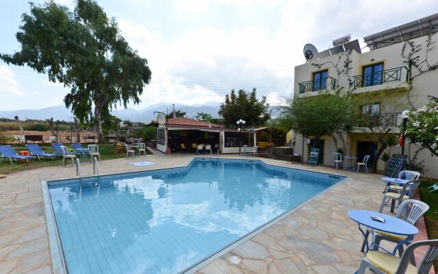 Mylos Apartments