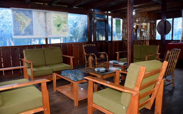 Yaku Amazon Lodge & Expeditions