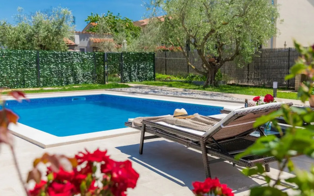 Chiara Bu Inija in Bu Inija