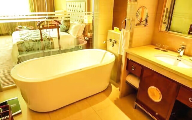 Holiday Hotel