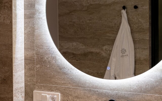 Riviera Suites