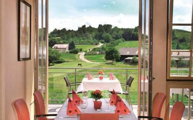 Hotel Wo Der Hahn Kräht