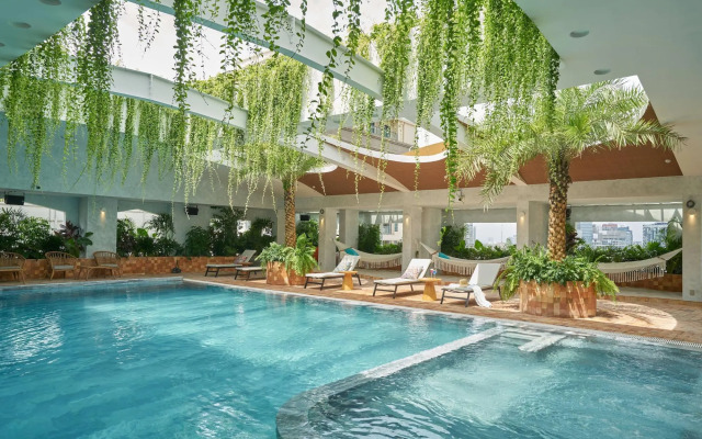 Silverland May Hotel