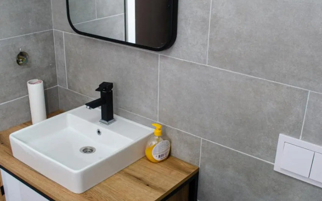 Lovely 1-bedroom rental unit with free parking