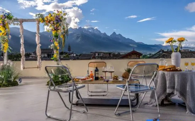 Xiaoshan Yue Homestay (Baisha Ancient Town)