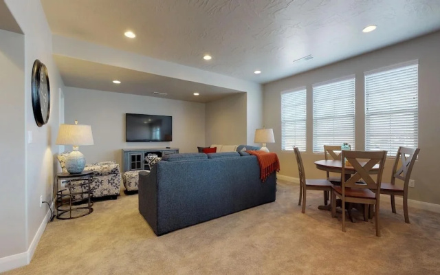 A Gathering Place 4 Bedroom Apts by RedAwning