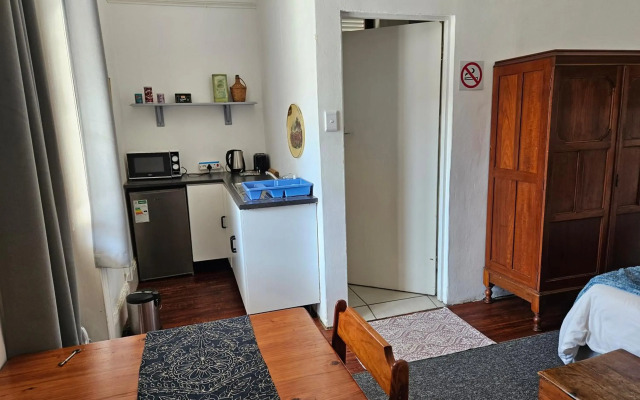 Kelkiewyn Guesthouse Caledon
