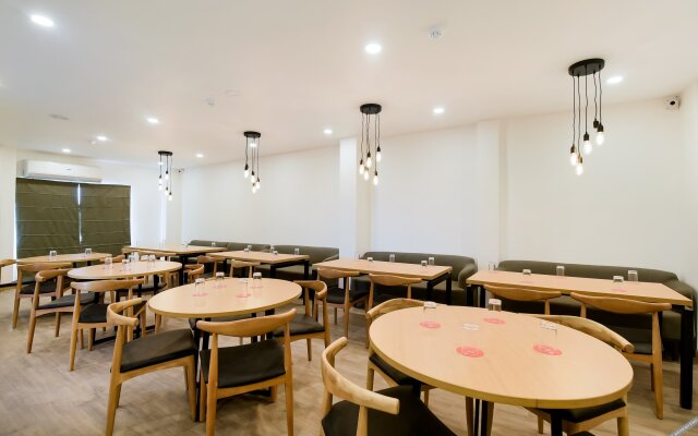 OYO Townhouse 217 The Awadh Airport